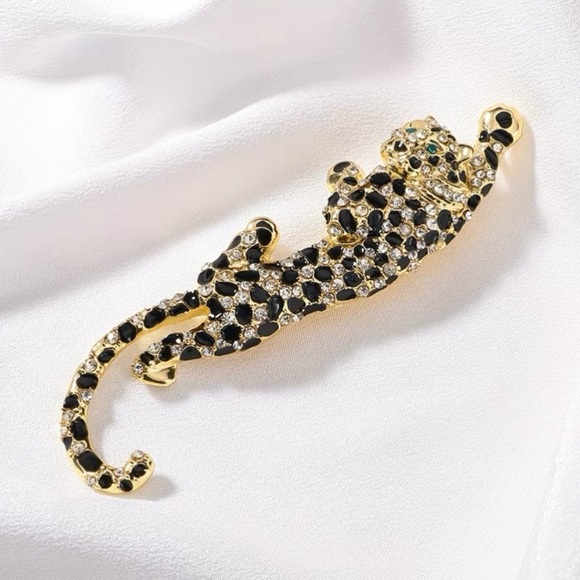Leopard Rhinestone Brooch - Picture 2 of 7